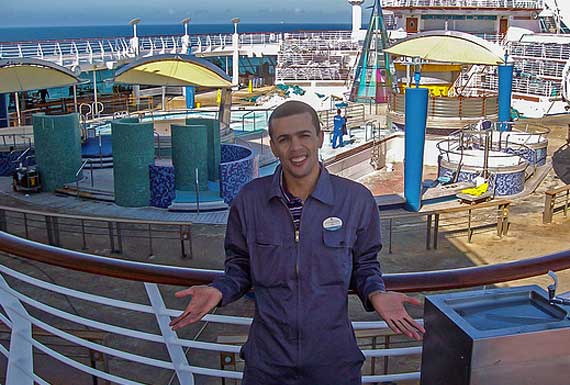 crew-member-book-cruise-ship